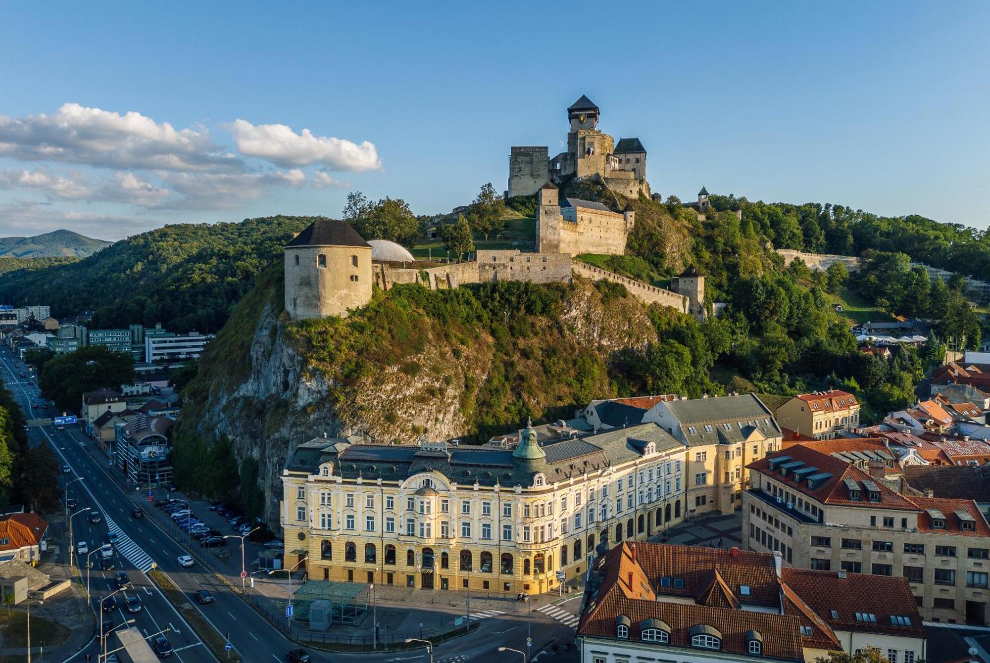 Hotel Elizabeth Trencin Ngoại thất bức ảnh