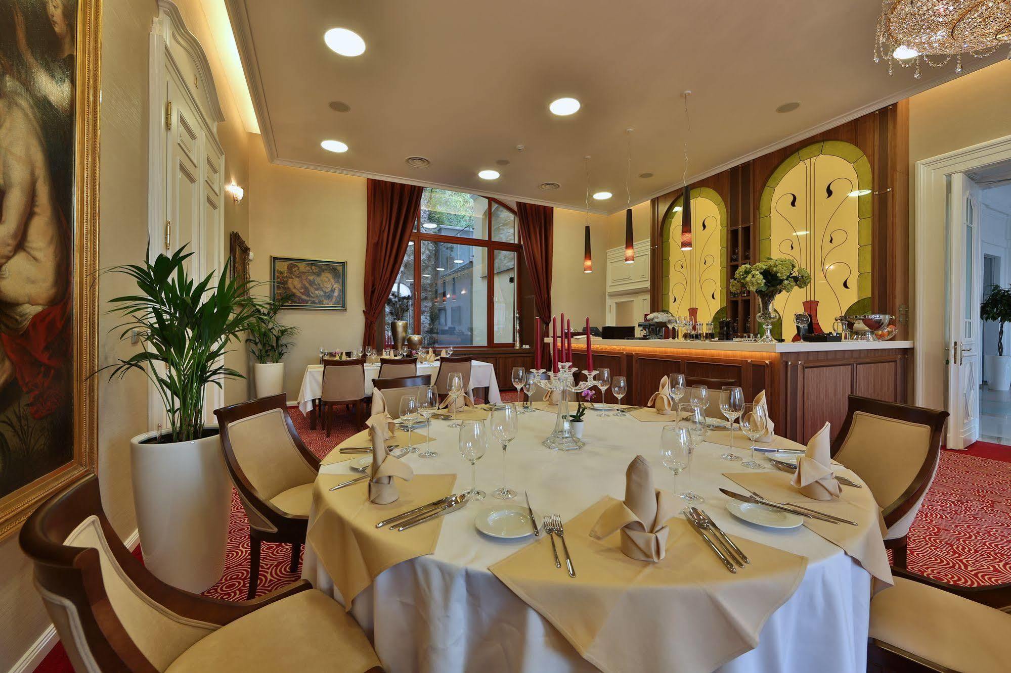 Hotel Elizabeth Trencin Ngoại thất bức ảnh