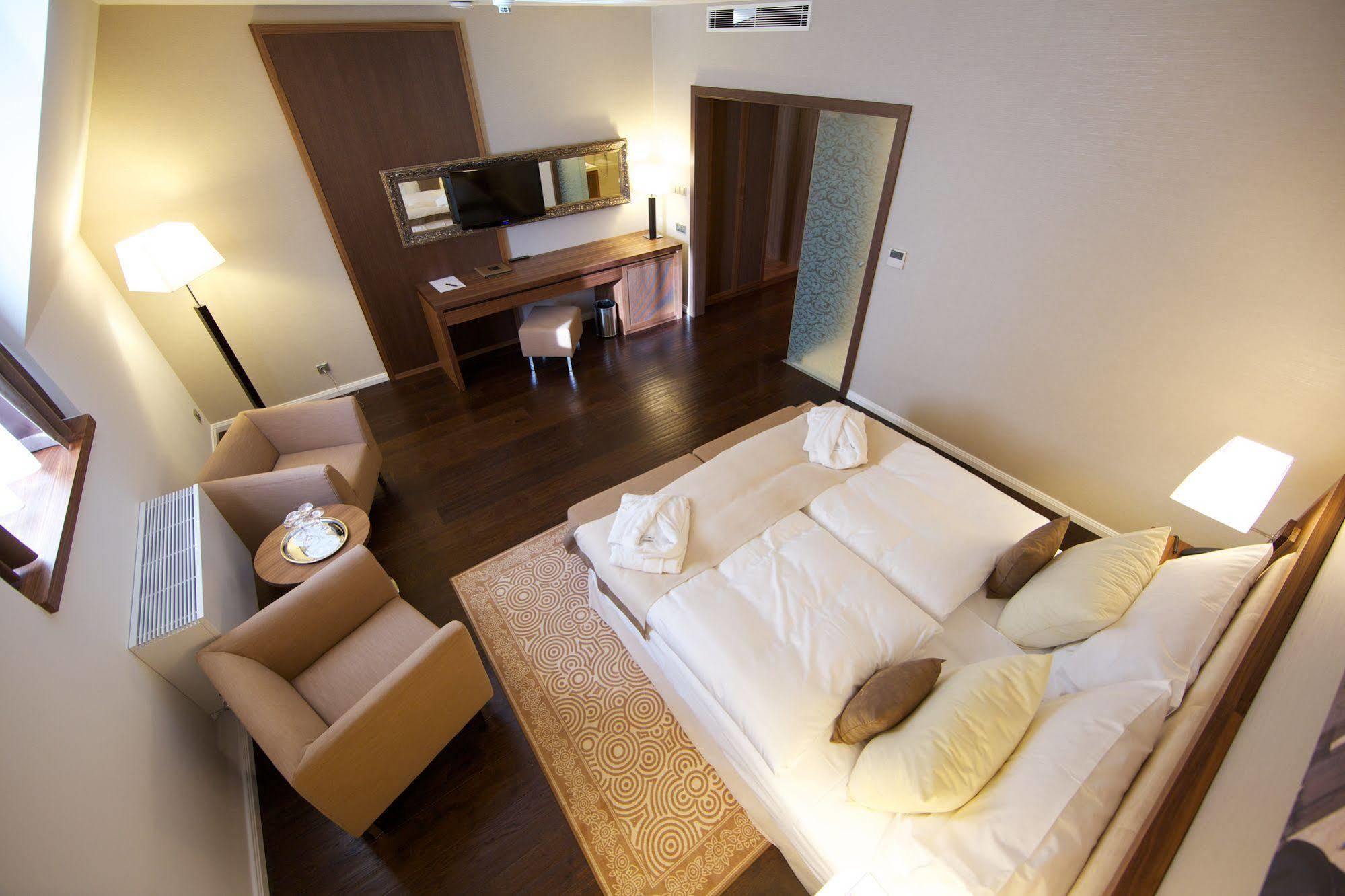 Hotel Elizabeth Trencin Ngoại thất bức ảnh